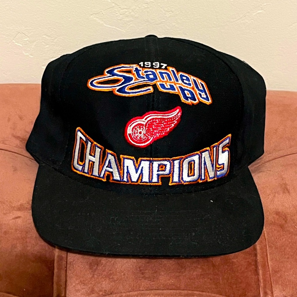Vintage Detroit Red Wings 1997 Stanley Cup Champions NHL Snapback Hat